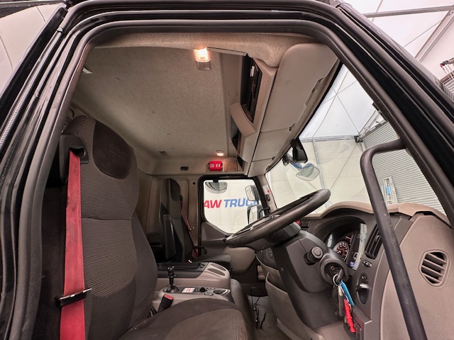 DAF LF 260 4×2 Rest Cab Tractor Unit