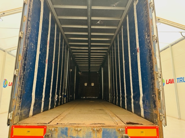 Montracon Tri Axle Curtainsider Trailer