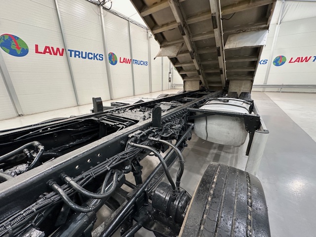 DAF CF 370 8×4 Day Cab Tipper Manual