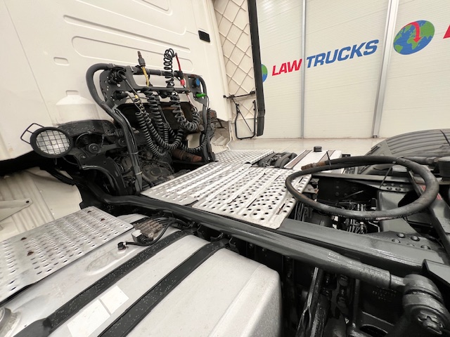 Scania R420 6×2 Midlift Topline Tractor Unit
