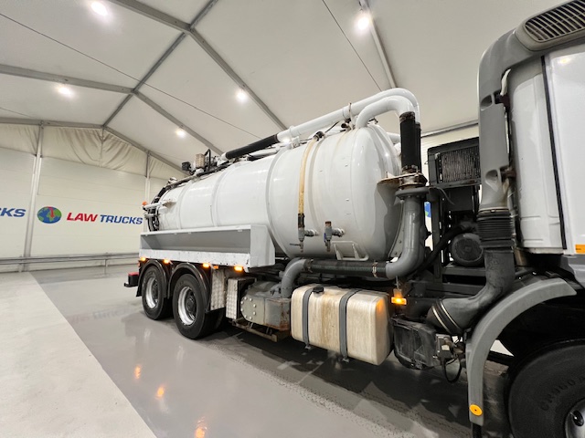 Mercedes Atego 2628 6×4 Day Cab Vacuum Tanker