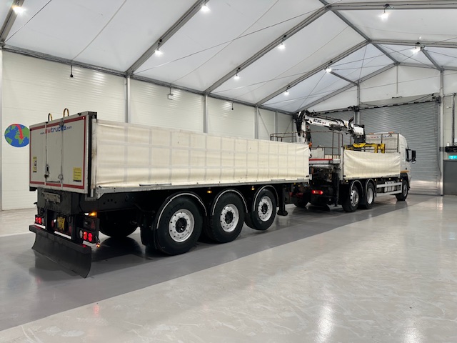 Volvo FM 450 Dropside Brick Grab Drawbar