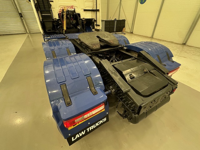 Volvo FH 500 Euro 5 6×2 Tractor Unit Safari Edition