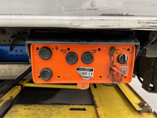 Scania P250 4×2 Sleeper Cab Fridge Box