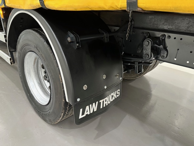 Mercedes Axor 1824 Day Cab Curtainsider Manual