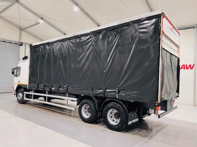 Volvo FM9 260 10 Tyre Sleeper Cab Curtainsider
