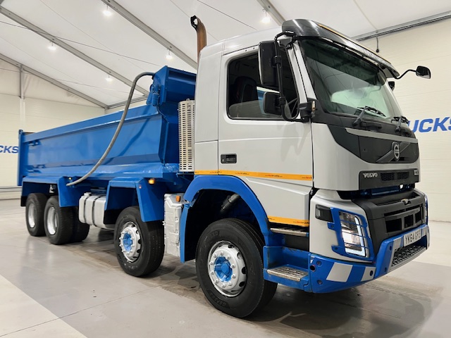 Volvo FMX 410 8×4 Day Cab Steel Tipper