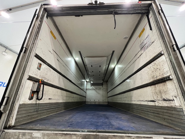 Scania P250 4×2 Sleeper Cab Fridge Box