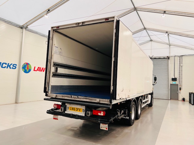 DAF CF 330 6×2 Rear Lift Fridge Box