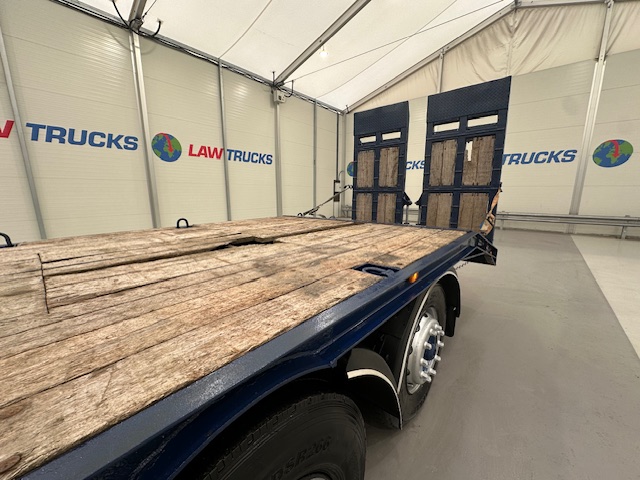 Volvo FM12 340 Rear Lift Sleeper Beavertail