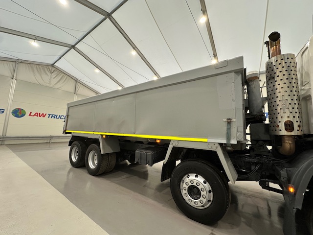 Foden Alpha 380 8×4 Day Cab Steel Tipper