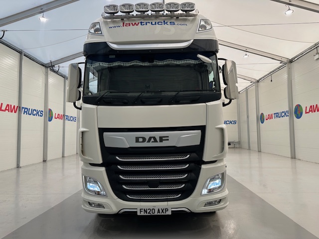 DAF XF 530 6×2 Midlift Tractor Unit