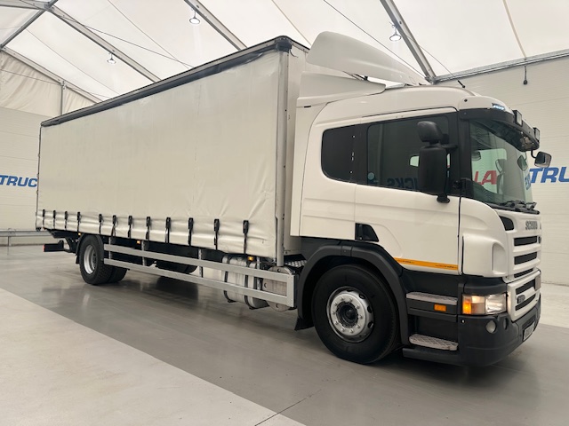 Scania P230 4×2 Sleeper Cab Curtainsider Manual