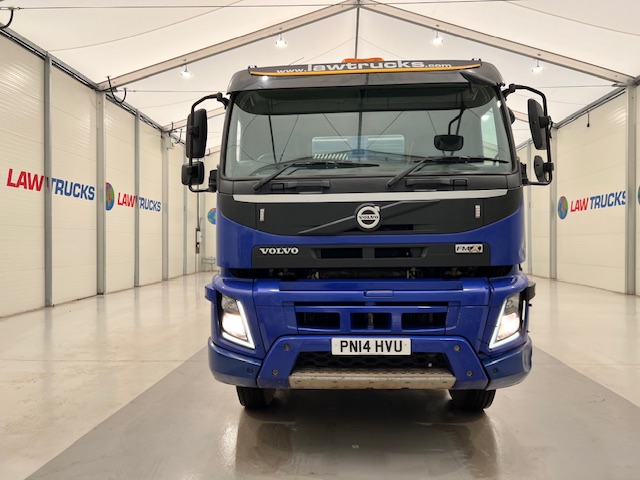 Volvo FM 410 8×4 Day Cab Steel Tipper