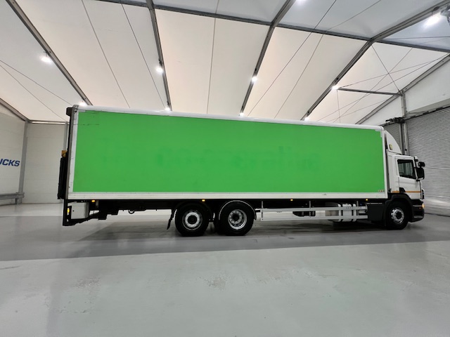 Scania P280 6×2 Rear Lift Day Cab Fridge Box
