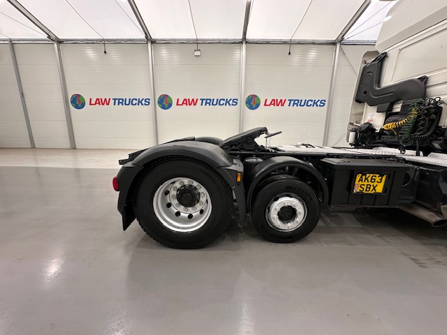 DAF CF85 460 6×2 Midlift Tractor Unit