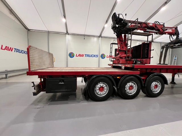 Corus Tri Axle Flatbed Brick Grab Trailer