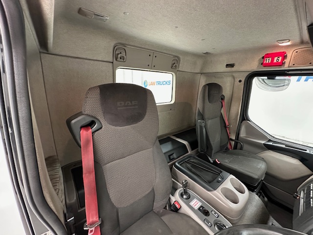 DAF LF 260 4×2 Rest Cab Tractor Unit