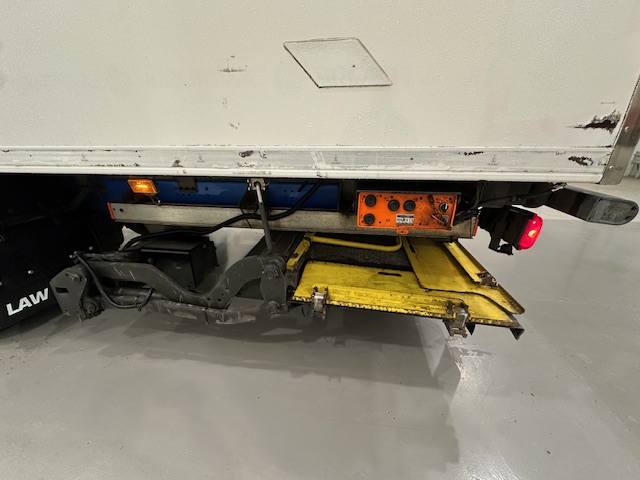 Scania P250 4×2 Sleeper Cab Fridge Box