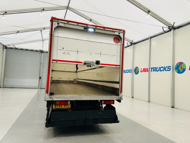 Iveco Stralis 310 AT 6×2 Box Van