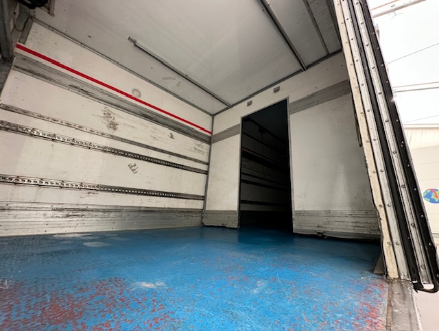Mercedes Axor 1824 Day Cab Box Van