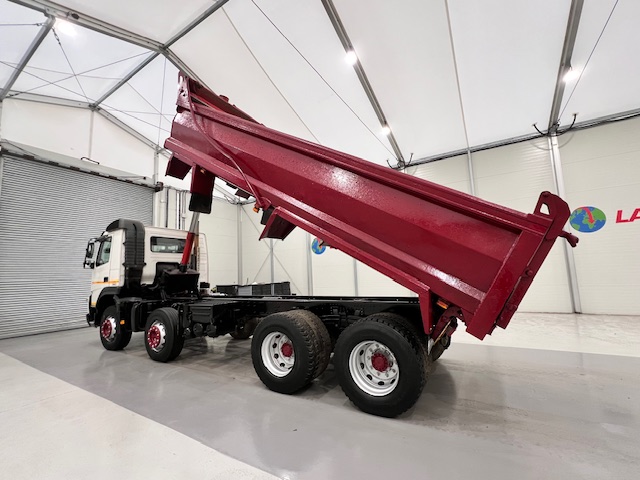 Volvo FMX 380 8×4 Day Cab Steel Tipper
