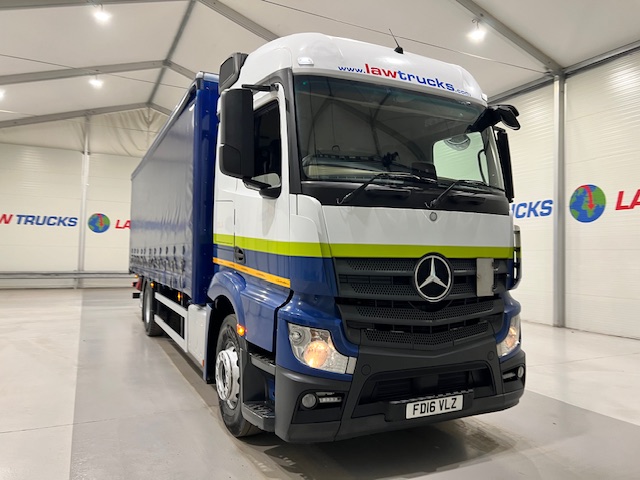 Mercedes Actros 2530 6×2 Sleeper Cab Curtainsider