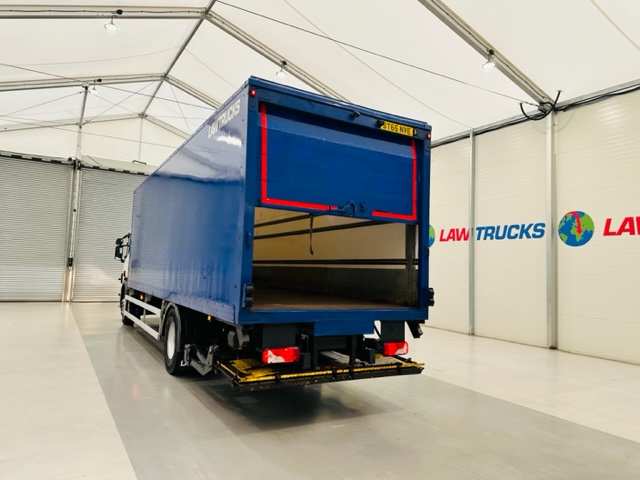 Scania P250 4×2 Sleeper Cab Box Van Manual