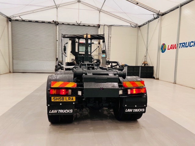 DAF CF85 360 8×4 Day Cab Hookloader Manual