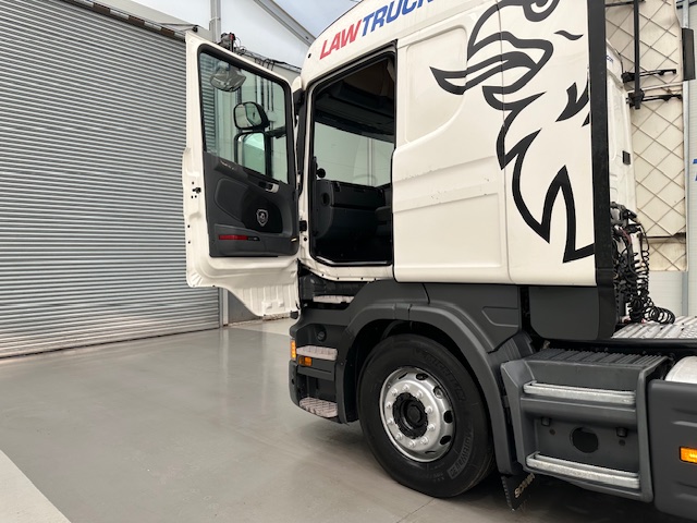Scania R450 6×2 Midlift Highline Tractor Unit