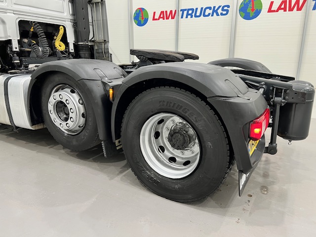 DAF XF105 460 6×2 Super Space Cab Tractor Unit
