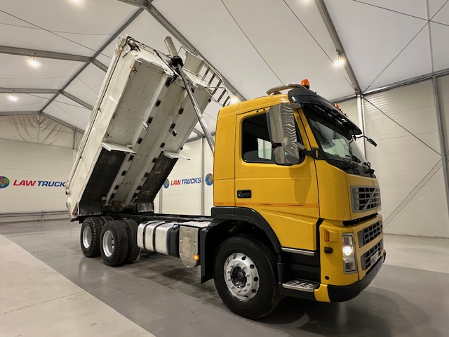 Volvo FM 300 6×4 Day Cab Tipper