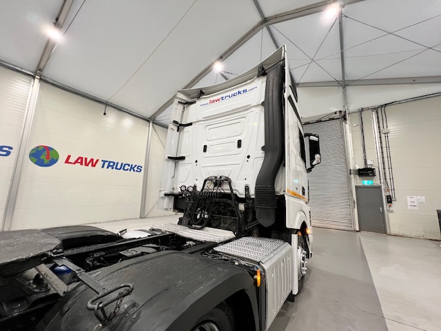 Mercedes Actros 2545 6×2 Midlift Tractor Unit
