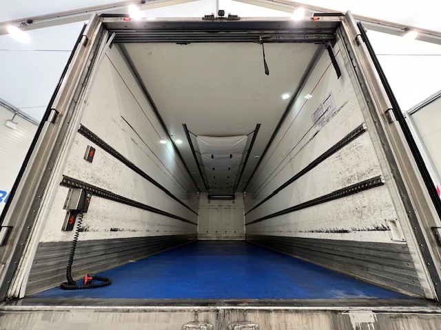 Scania P250 4×2 Sleeper Cab Fridge Box
