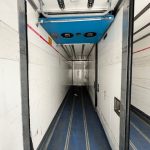 Mercedes Actros 2532 6×2 Rear Lift Day Cab Fridge Box - thumbnail