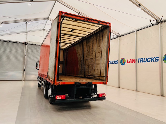 DAF CF75 310 6×2 Rear Lift Day Cab Curtainsider