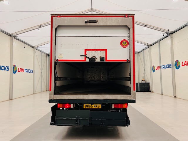 Iveco Stralis 310 AT 6×2 Box Van