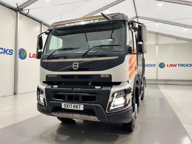 Volvo FMX 420 8×4 Day Cab Steel Tipper