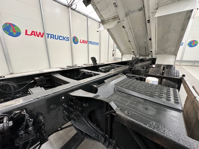 Volvo FM 410 8×4 Sleeper Cab Tar Spec Tipper