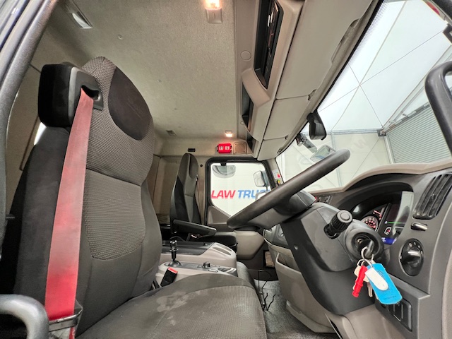 DAF LF 260 4×2 Rest Cab Tractor Unit
