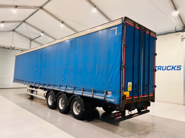 SDC Tri Axle Curtainsider Trailer