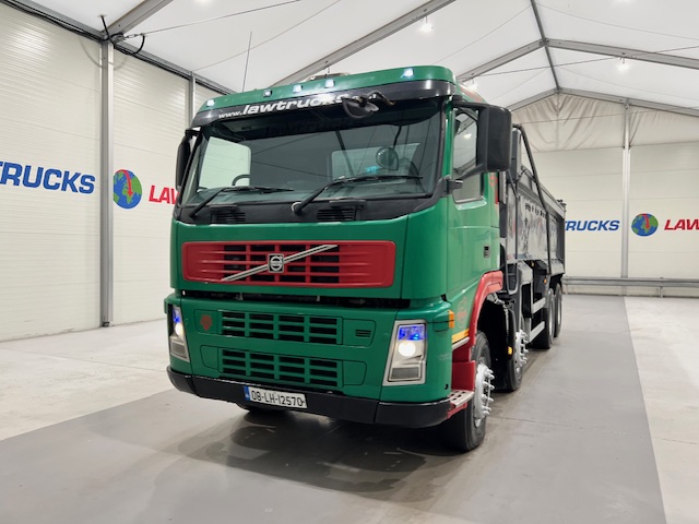 Volvo FM 400 8×4 Day Cab Tipper