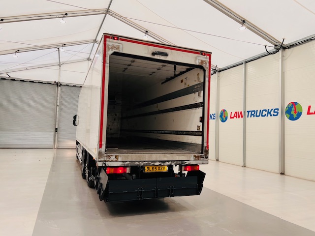 Iveco Stralis 310 AT 6×2 Fridge Box