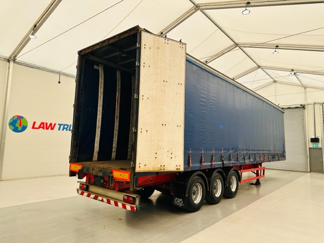 Montracon Tri Axle Curtainsider Trailer