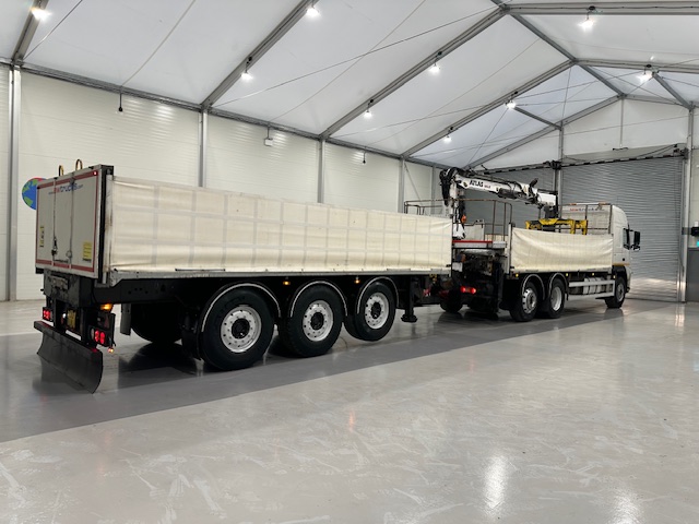 Volvo FM 450 Dropside Brick Grab Drawbar