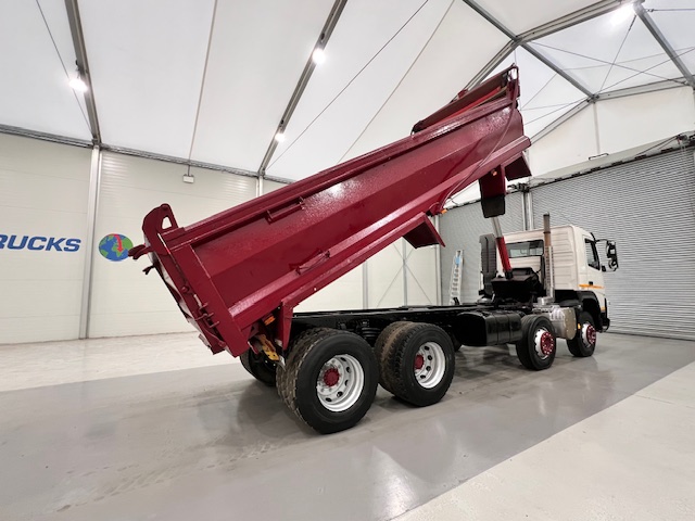 Volvo FMX 380 8×4 Day Cab Steel Tipper