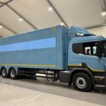 Scania P320 6×2 10 Tyre Rear Lift Insulated Box Van - thumbnail