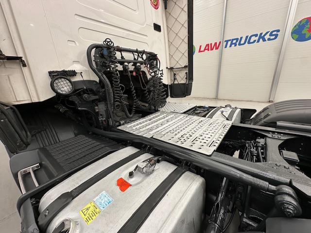 Scania R450 6×2 Midlift Highline Tractor Unit