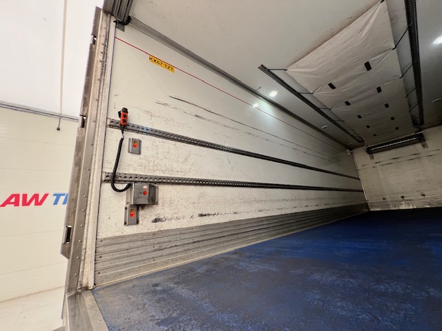 Scania P250 4×2 Sleeper Cab Fridge Box