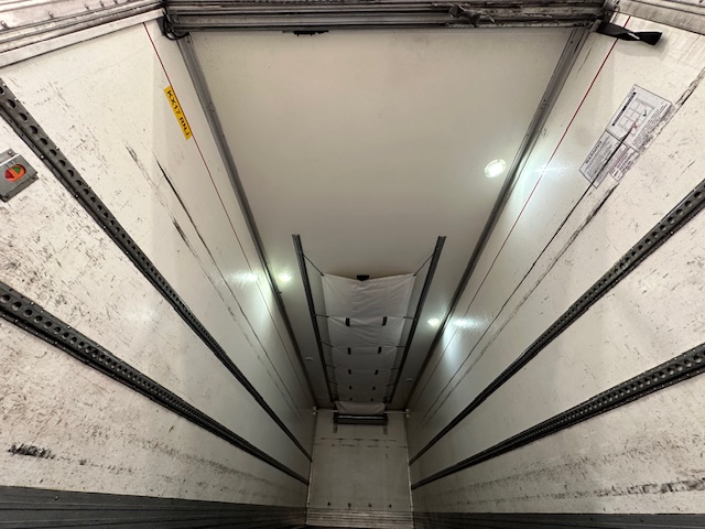 Scania P250 4×2 Sleeper Cab Fridge Box